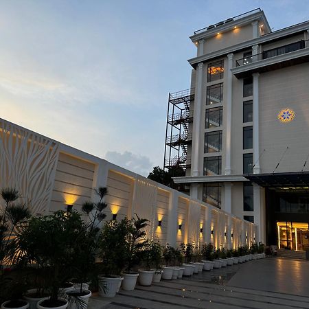 The Mudra Hotel พาราณสี ภายนอก รูปภาพ